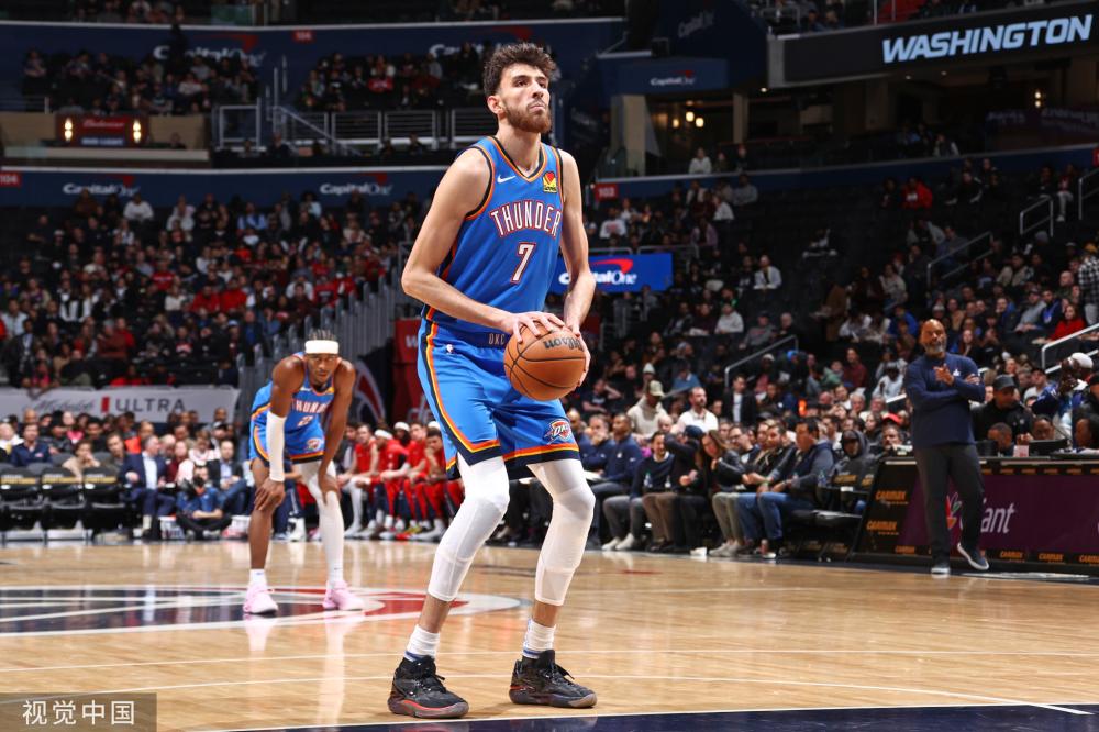 更是他许多 更是他许多